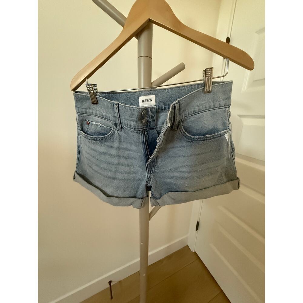 Hudson Ruby NWOT Light Wash Blue Cuffed Denim Jean Shorts Mid Thigh Size 30